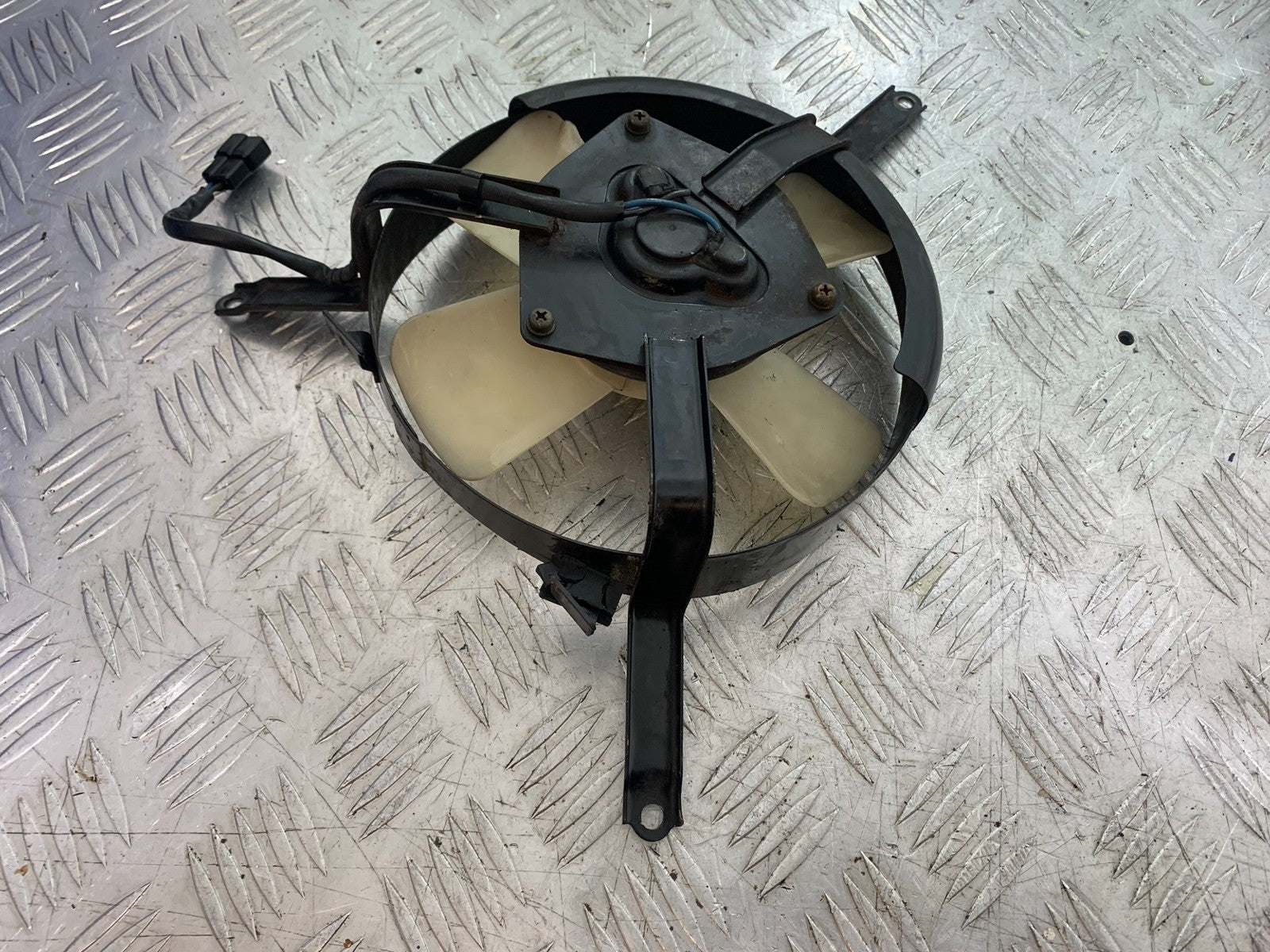 KAWASAKI ZZR1100 D RADIATOR FAN YEAR 1993-2001 (CMB1289)