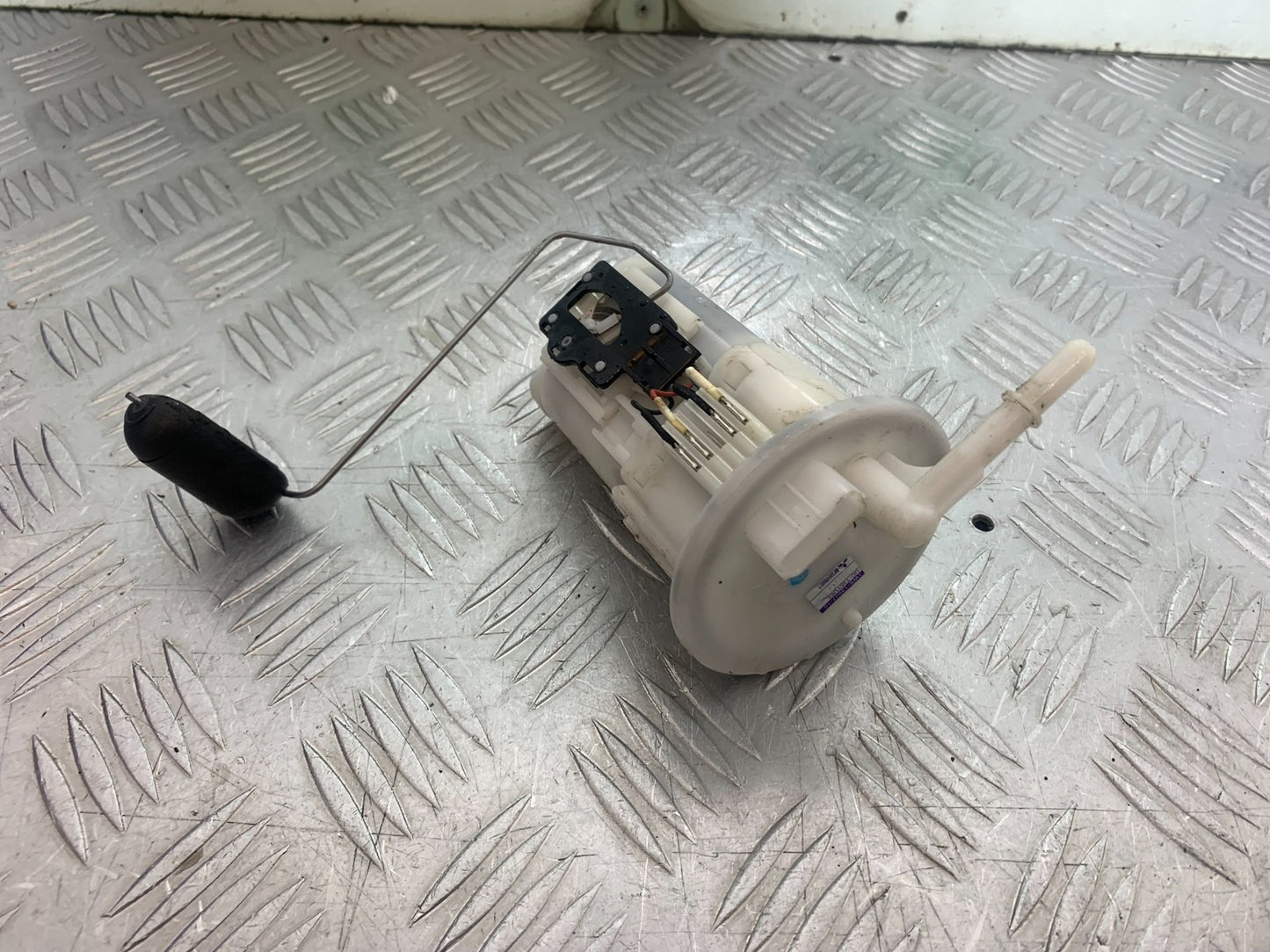 YAMAHA YZF R7 PETROL PUMP  YEAR 2022-2025 (CMB1255)