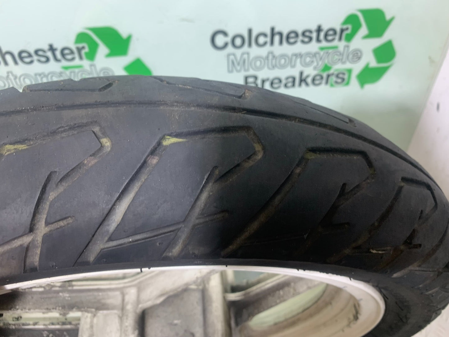 KAWASAKI GPZ600 GPZ 600 FRONT WHEEL  YEAR 1988-90 (CMB1258)