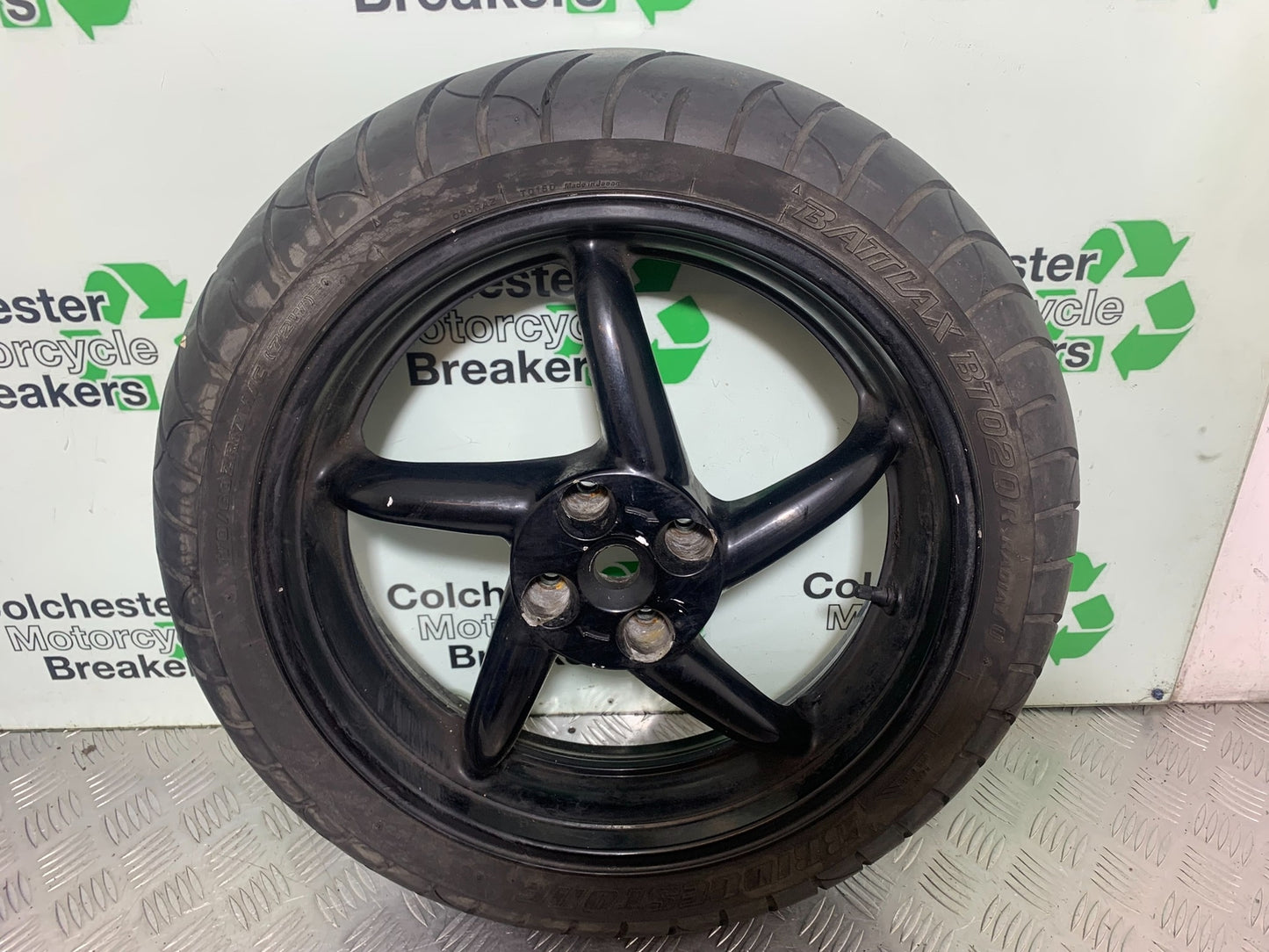 HONDA VFR750 VFR 750 F REAR WHEEL   YEAR 1994-1997 (CMB1156)