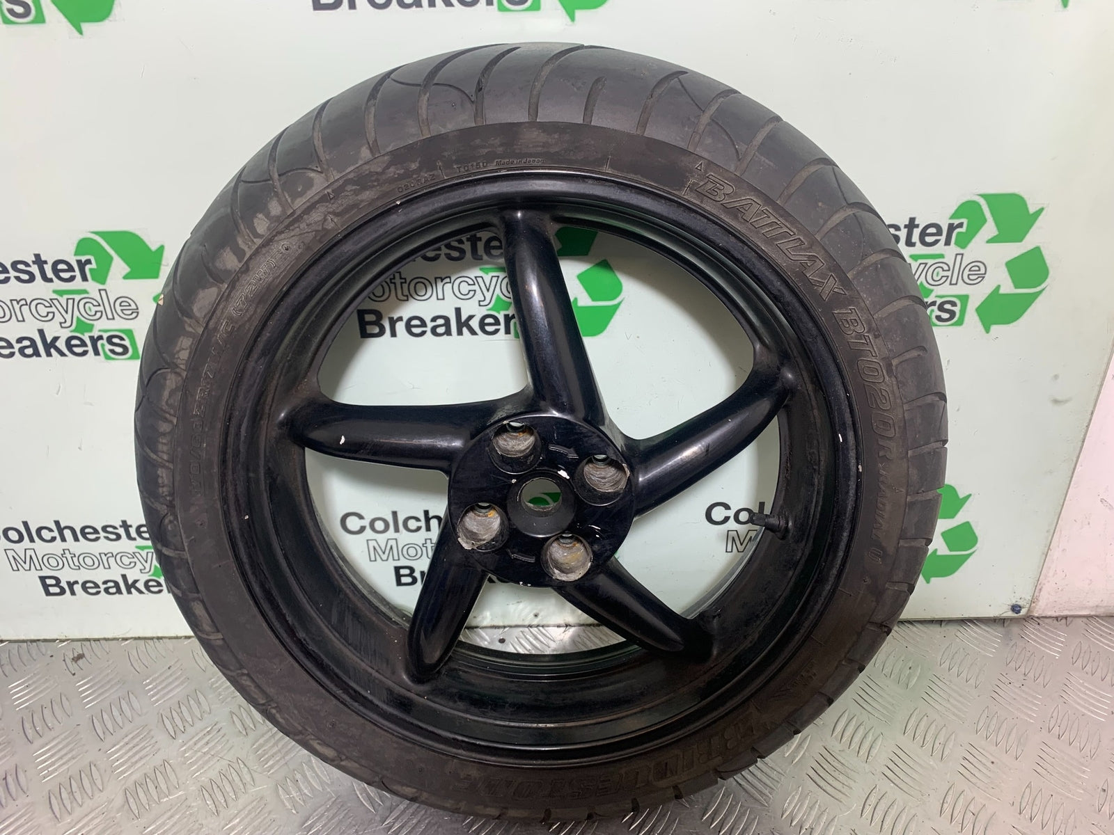 HONDA VFR750 VFR 750 F REAR WHEEL   YEAR 1994-1997 (CMB1156)