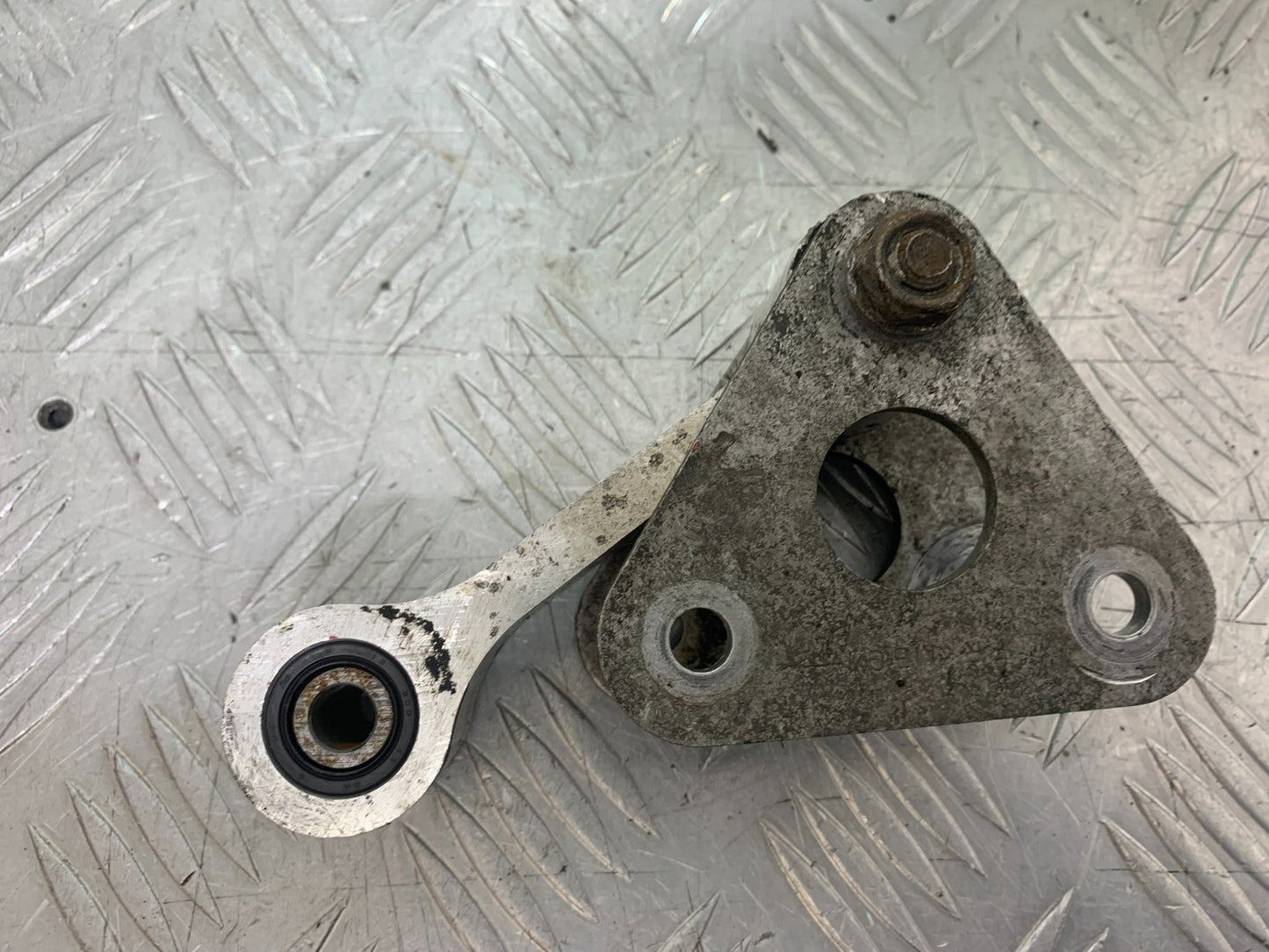 HONDA VFR800 PRE V-TEC REAR SHOCK LINKAGE   YEAR 1998-2001 (CMB1233)