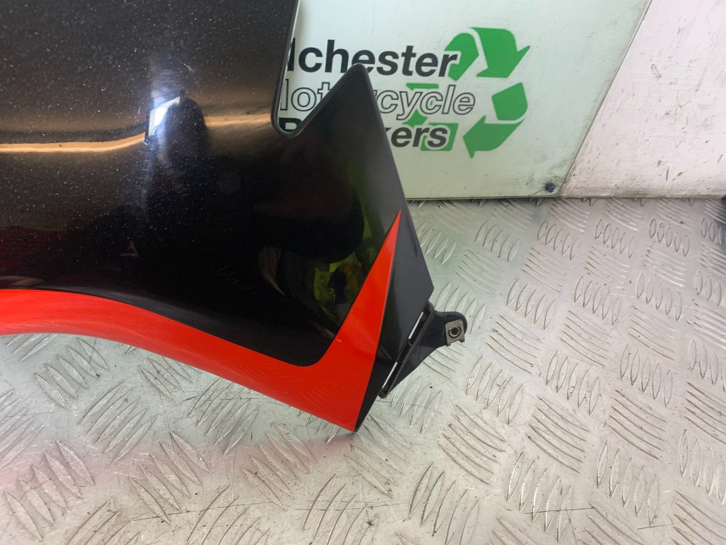 APRILIA RSV4 FACTORY LEFT FAIRING PANEL YEAR 2009-2012 (CMB1224)
