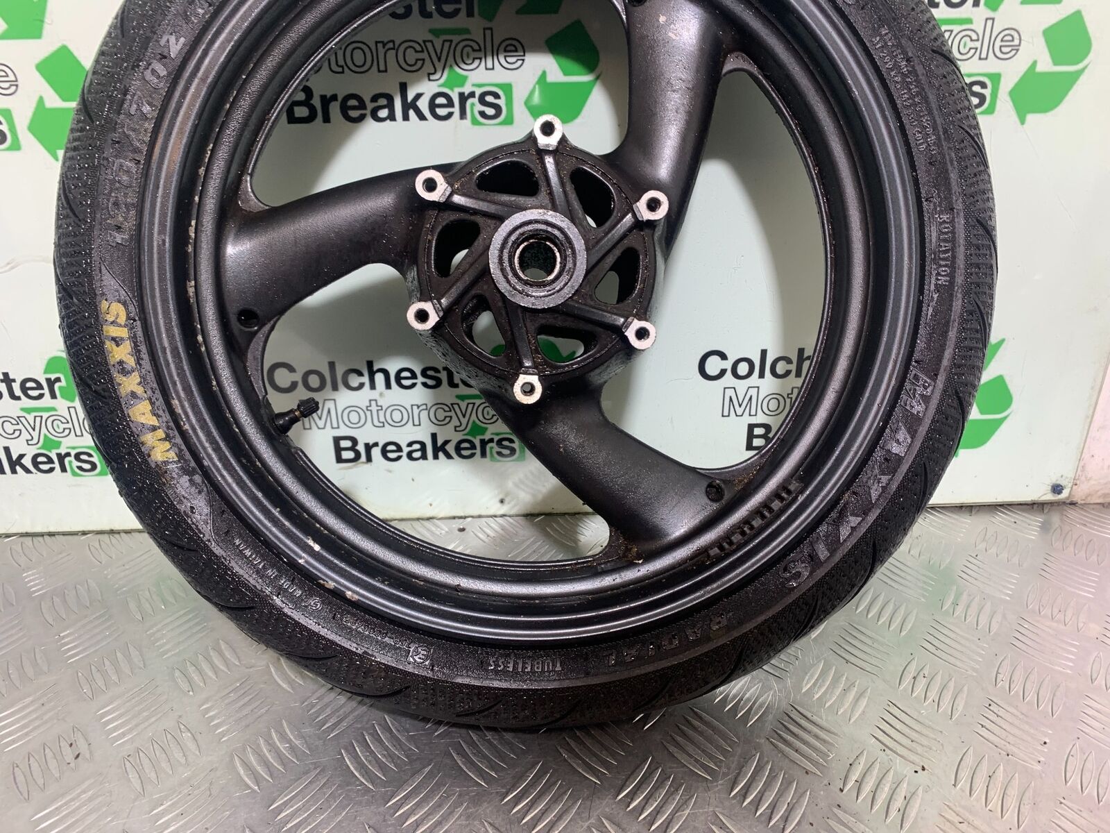YAMAHA XJR1300 XJR 1300 FRONT WHEEL  YEAR 1999-2003 (CMB1055)