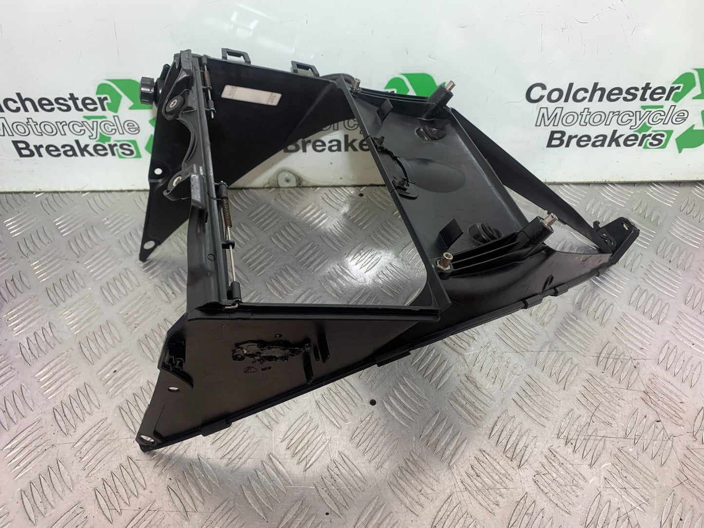 DUCATI 1299 PANIGALE FAIRING V PIECE COOLANT BOTTLE  YEAR 2016 (CMB 1187)