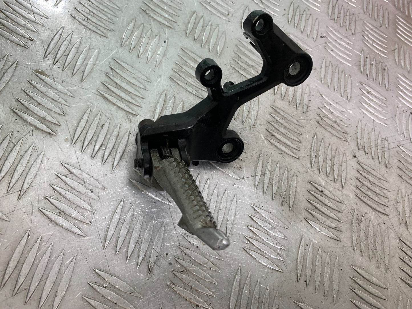 KAWASAKI NINJA 400 EX 400 FRONT RIGHT HANGER  YEAR 2018-2022 (CMB1278)