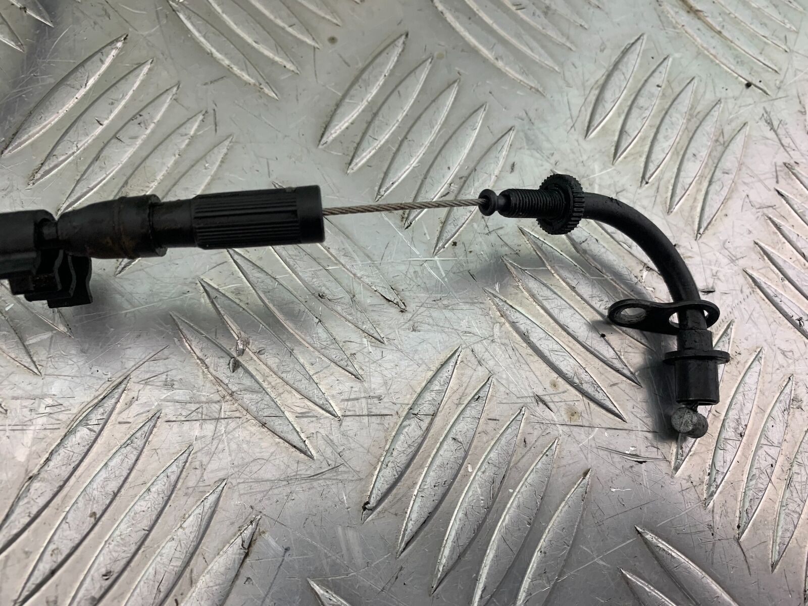 TRIUMPH THUNDERBIRD 1600 THROTTLE CABLE  YEAR 2011 (CMB1107)