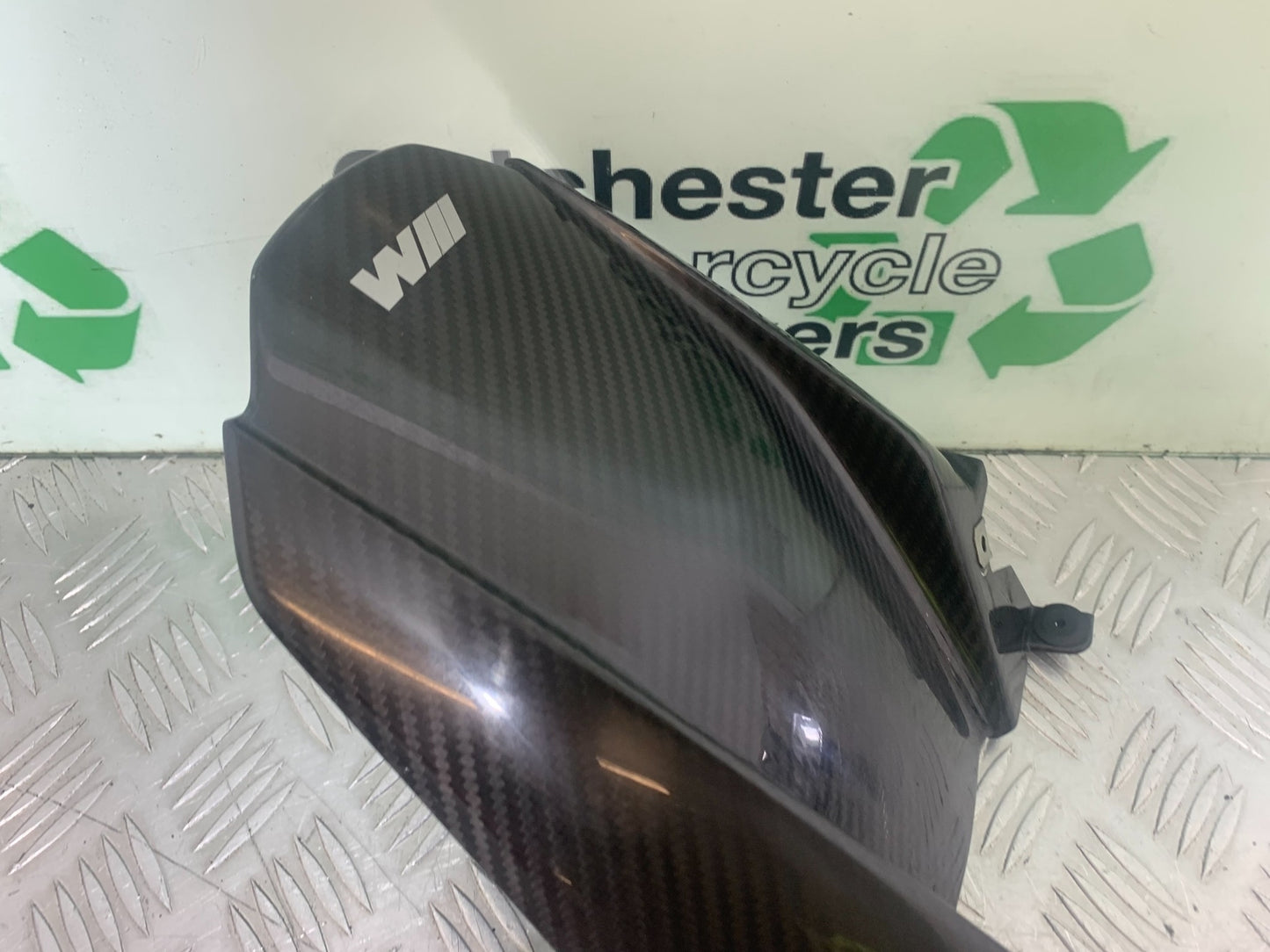 BMW M1000 R CARBON HUGGER  YEAR 2023-2024 (CMB1140)