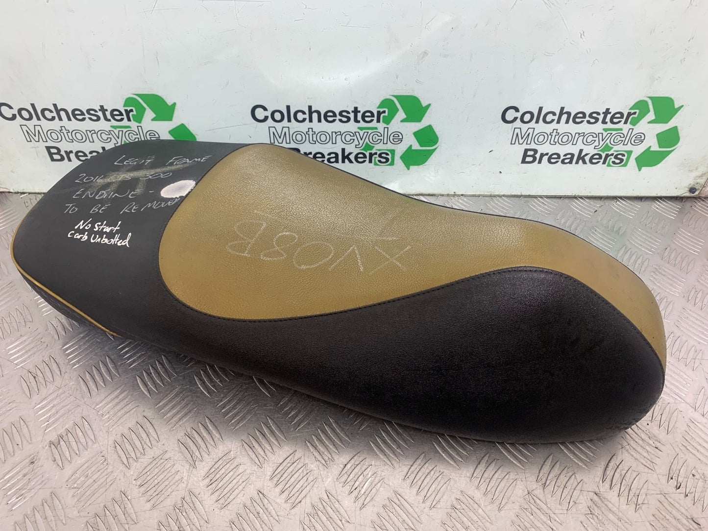 PIAGGIO VESPA GTS 125 SEAT YEAR 2009-14 (CMB1261)