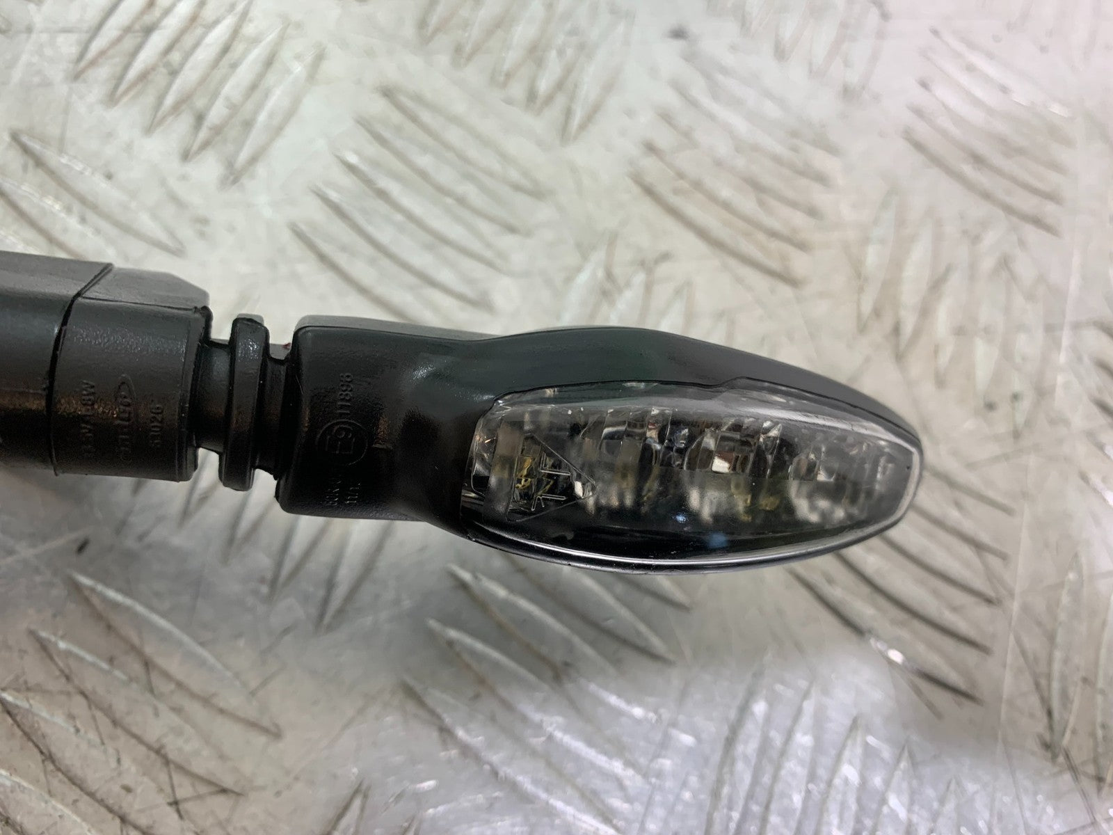 TRIUMPH TRIDENT 660 FRONT INDICATORS  YEAR 2021-2024 (CMB1295)