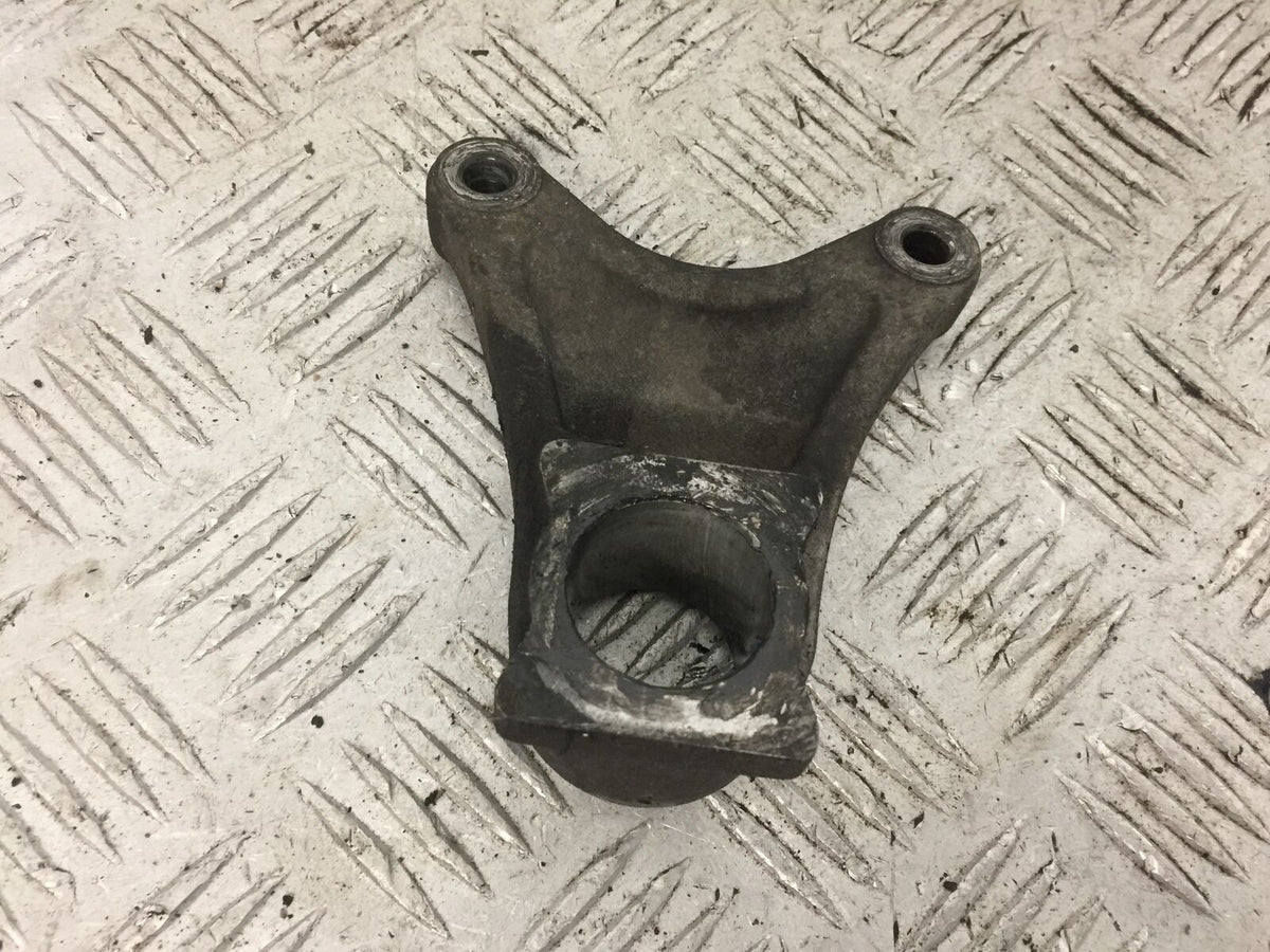 SUZUKI GSXR600 GSXR 600 K1 K2 REAR CALIPER BRACKET  YEAR 2000 (STOCK 809)
