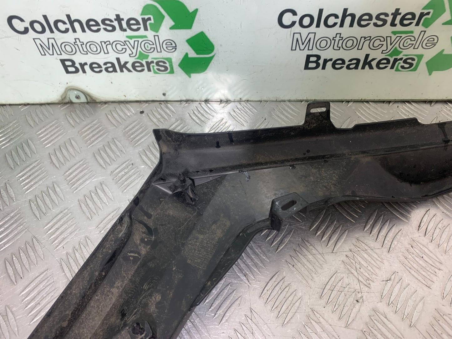 YAMAHA YZF-R125 YZF 125 LEFT SIDE INFILL PANEL  YEAR 2019-2022 (CMB1263)