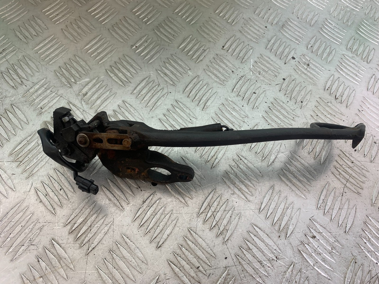 KAWASAKI GTR1400 GTR 1400 SIDE STAND  YEAR 2007-09(CMB1174)