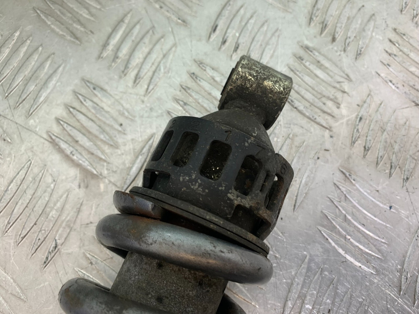 SUZUKI GSF1200 GSF 1200 BANDIT REAR SHOCK  YEAR 2001-2004 (CMB1188)