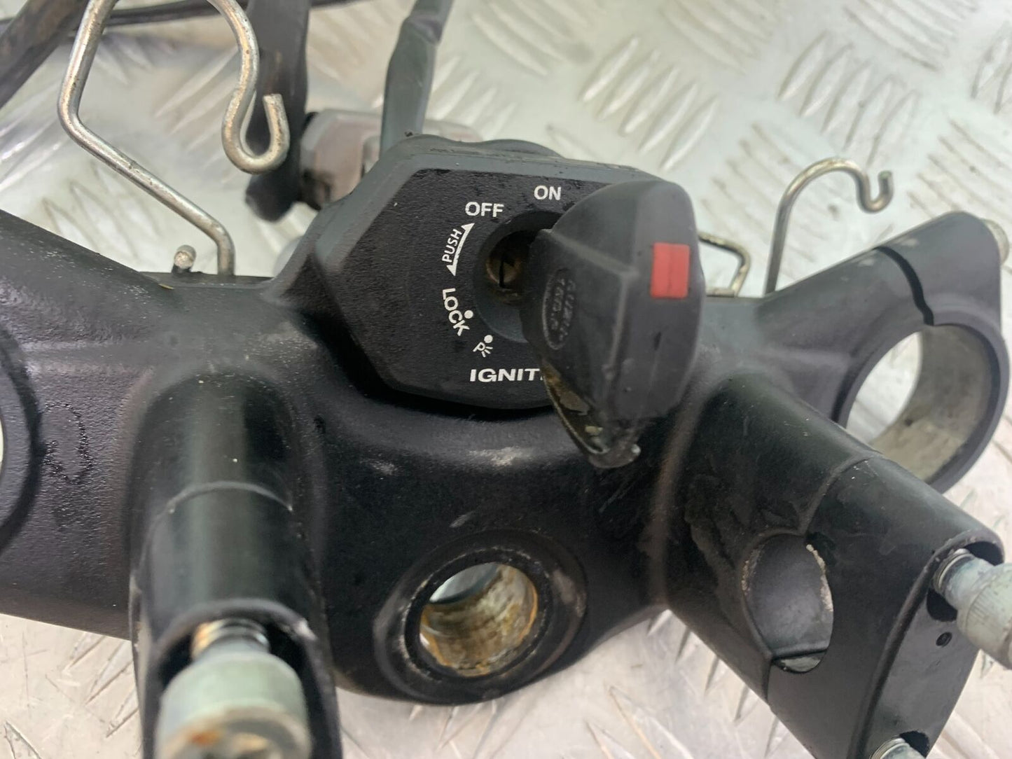 SUZUKI DL 650 V-STROM ECU LOCKS KEY   YEAR 2020 (CMB1117)