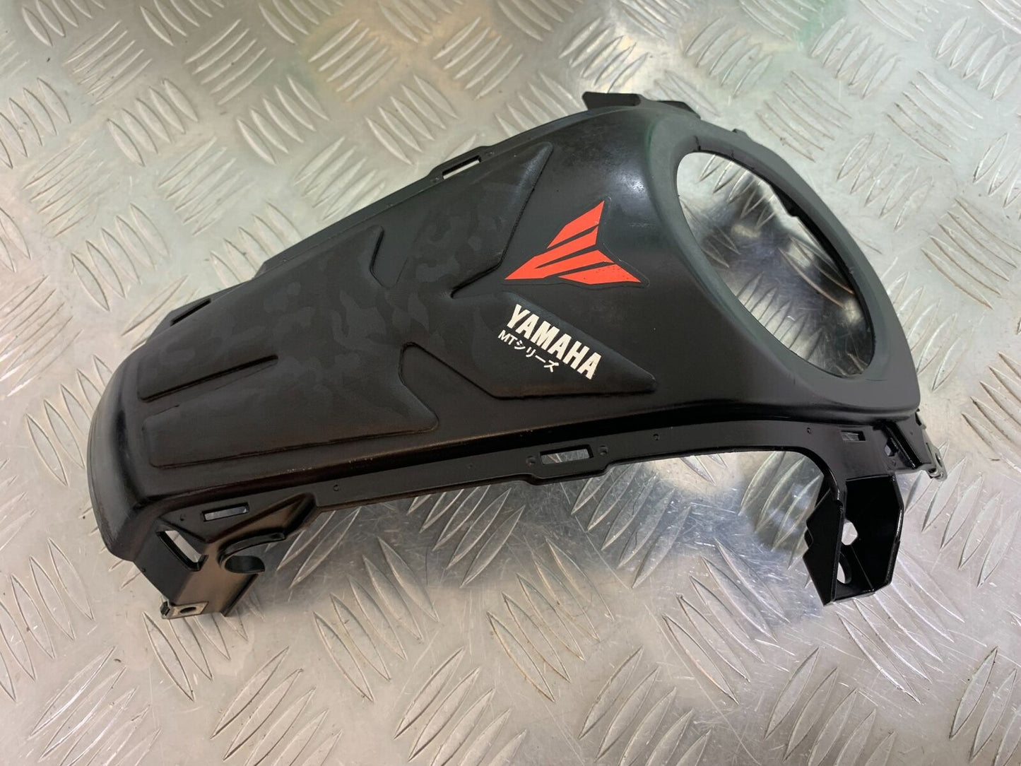 YAMAHA MT 125 MT125 CENTER TANK PANEL YEAR 2021-2024 ABS (CMB1010)