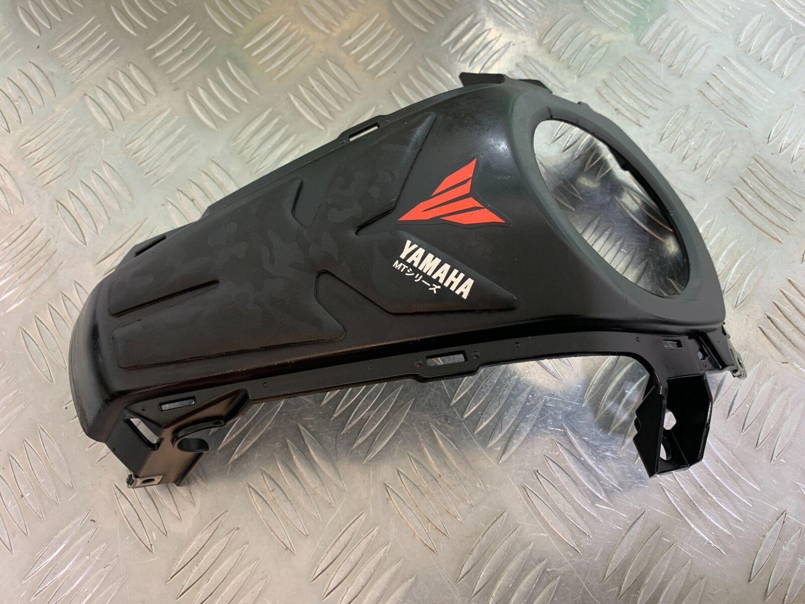 YAMAHA MT 125 MT125 CENTER TANK PANEL YEAR 2021-2024 ABS (CMB1010)