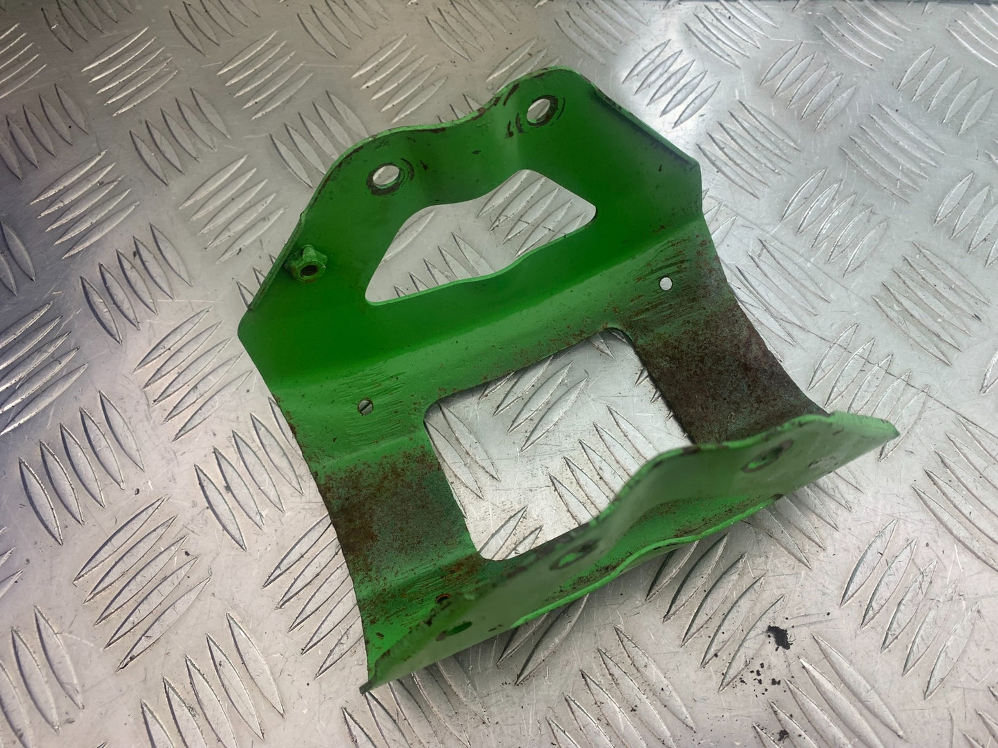KAWASAKI GT550 GT 550 FRONT MUDGUARD BRACE  YEAR 1984-87 (CMB1141)