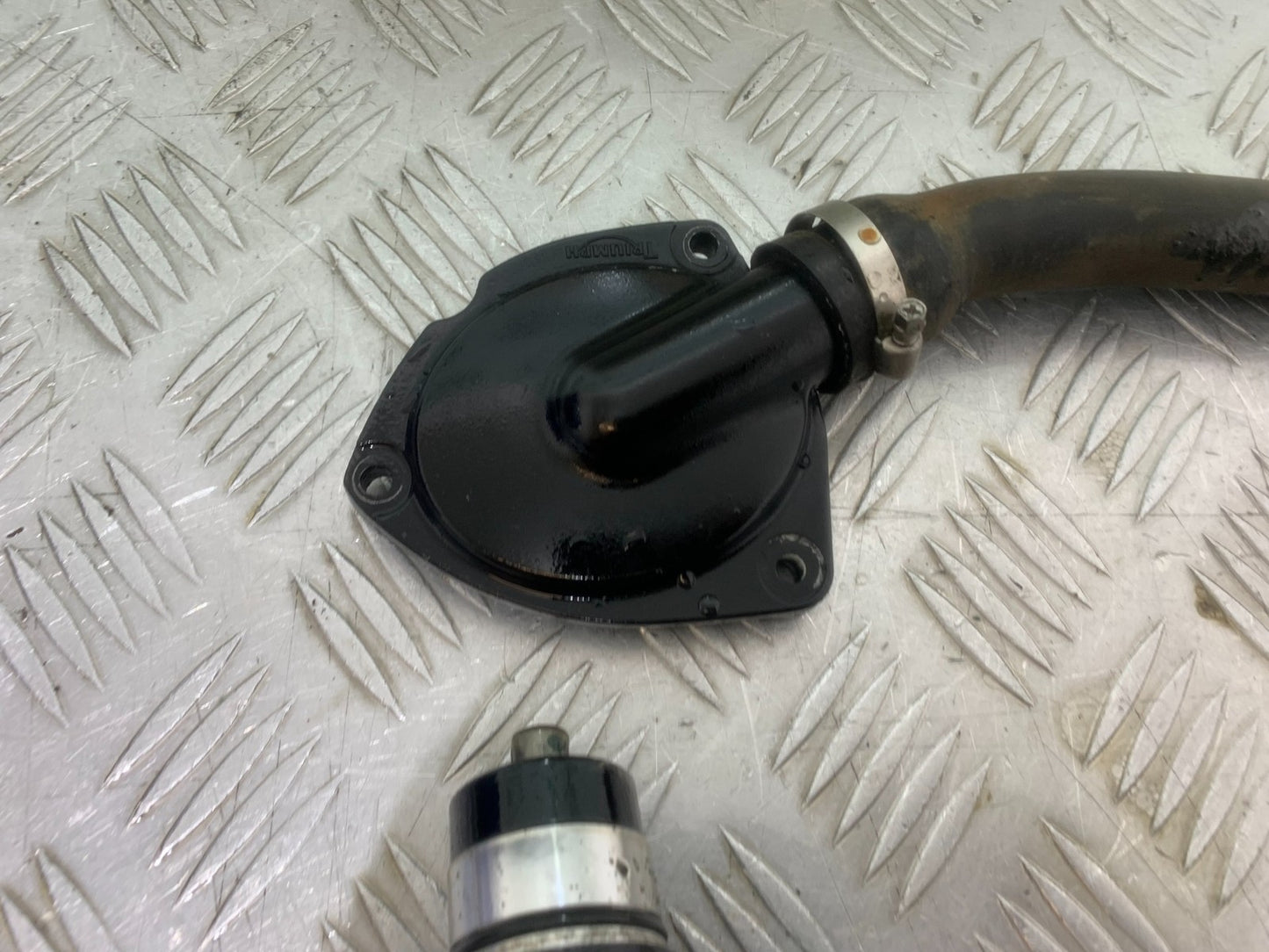 TRIUMPH 1050 SPRINT GT WATER PUMP  YEAR 2010-2016 (CMB1250)