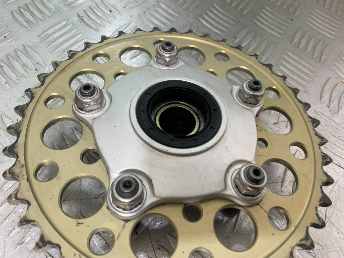 APRILIA TUONO 1000 V4R SPROCKET CARRIER  YEAR 2011-13  (CMB1331)