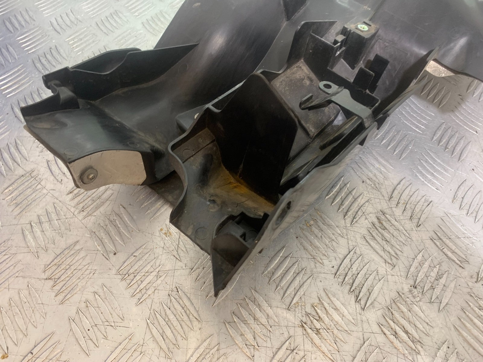 HONDA VFR800 VFR 800 V-TEC UNDERTRAY  YEAR 2002 -09 (CMB1296)
