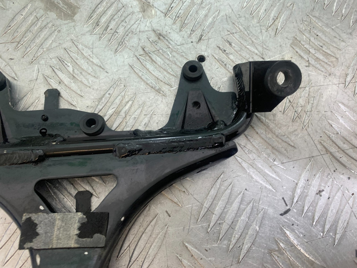KAWASAKI ZX9R ZX9 E1 FAIRING BRACKET   YEAR 2000-01 (CMB1171)