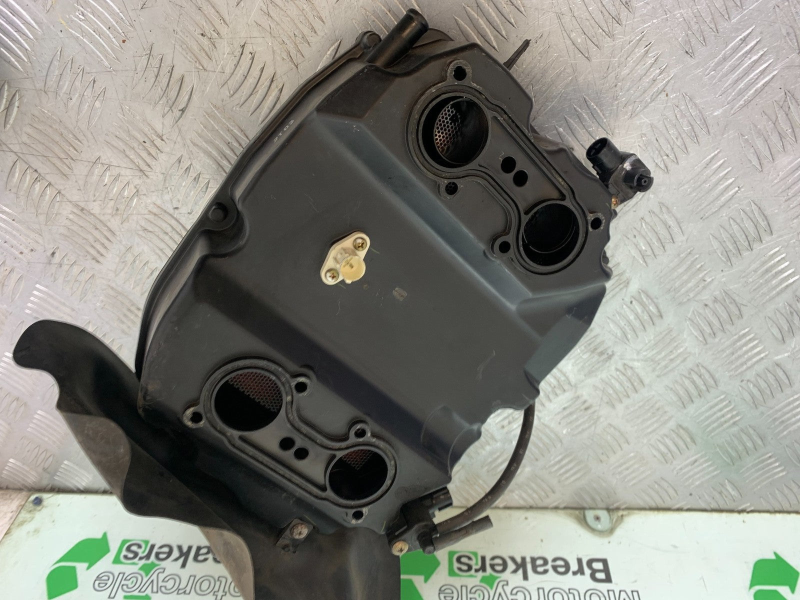 HONDA VFR800 VFR 800 V-TEC AIRBOX  YEAR 2002 -09 (CMB1296)