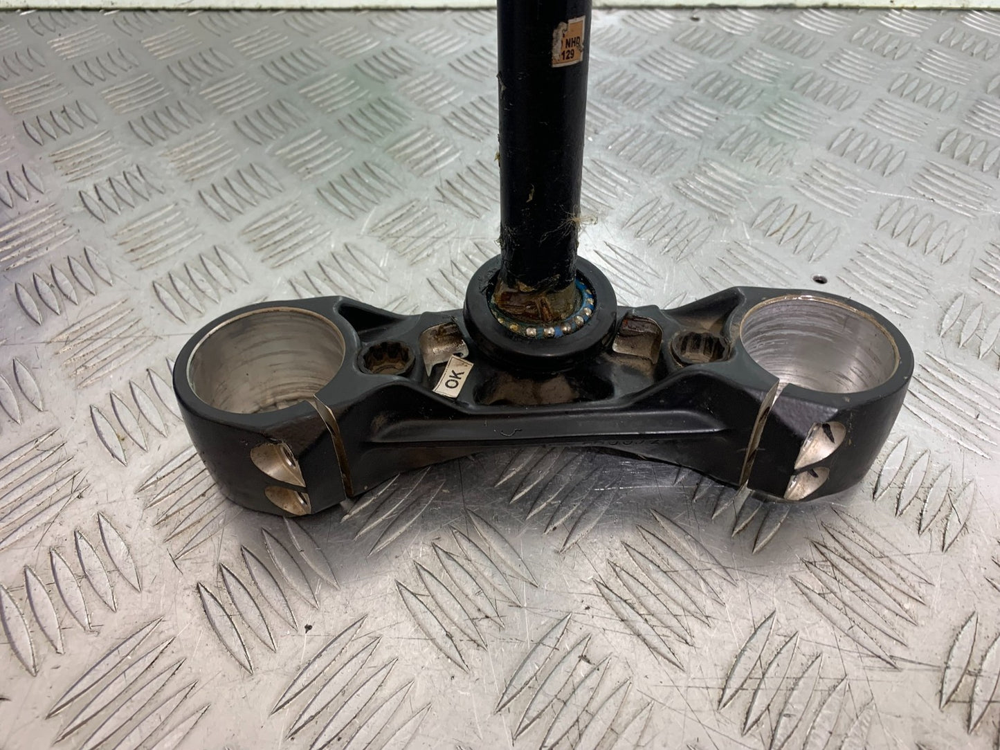 KTM 125 DUKE BOTTOM YOKE  YEAR 2018-2023 (CMB1185)