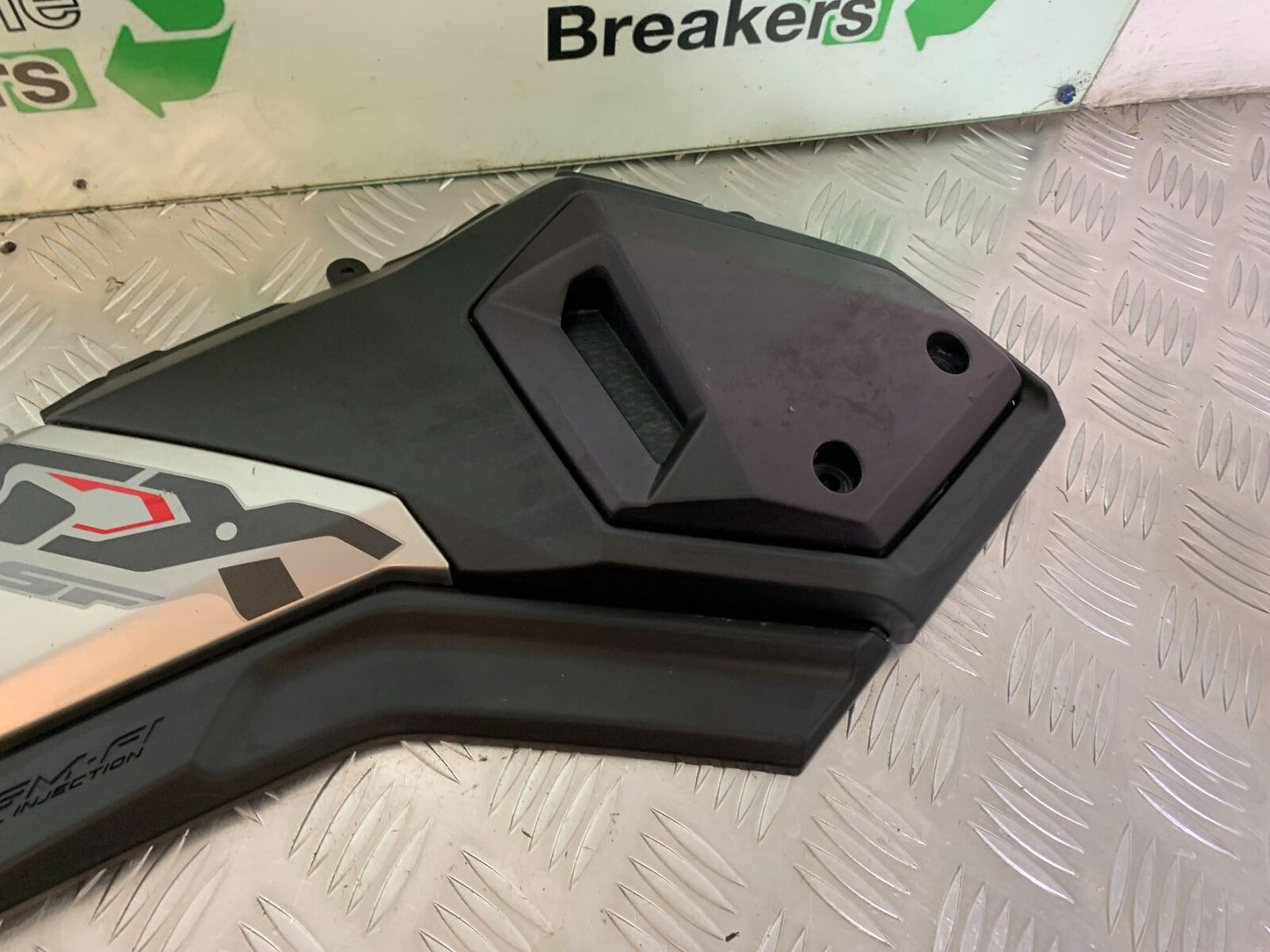 HONDA MSX125 GROM RIGHT FAIRING PANEL YEAR 2016-2020  (CMB1009)
