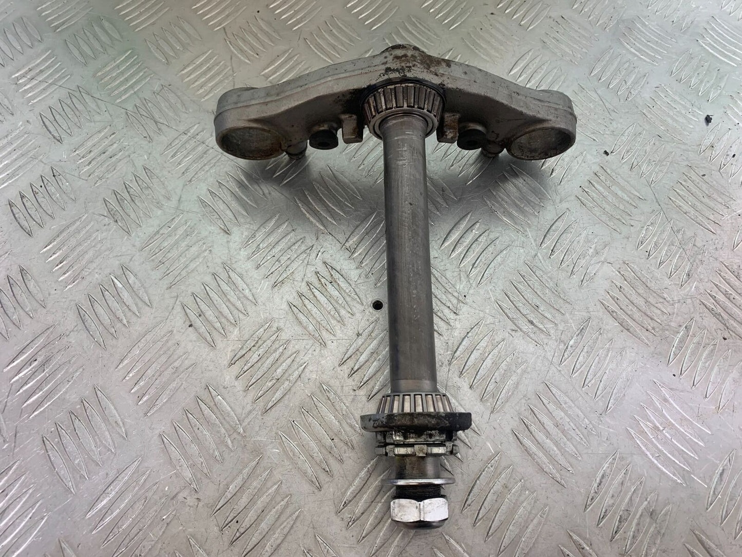 HONDA CB600 CB 600 HORNET BOTTOM YOKE  YEAR 1998 -2002 (CMB1126)