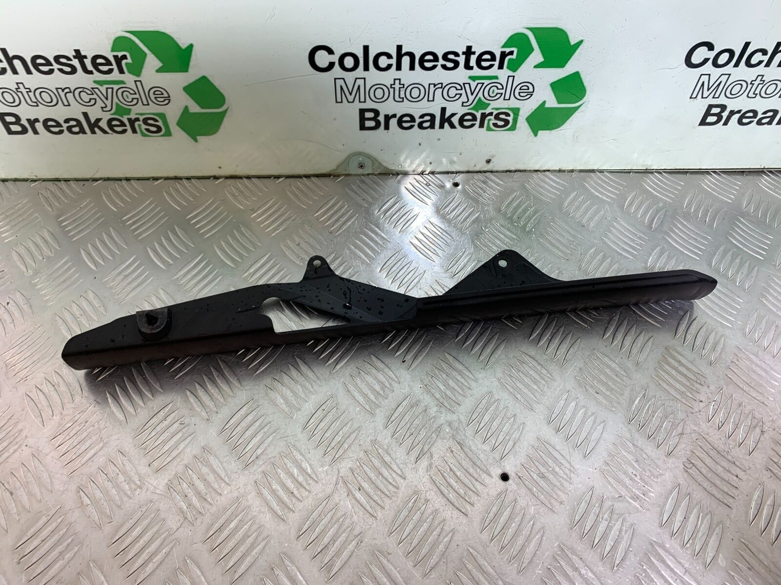 SUZUKI GSXR1000 GSXR 1000 CHAIN GUARD 2009-2016 (CMB1049)