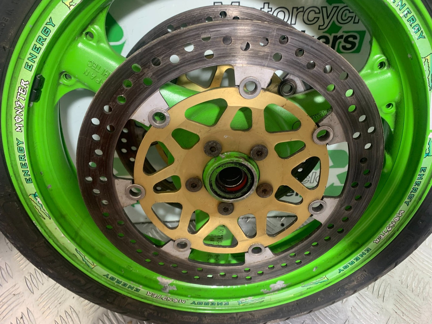 KAWASAKI ZX9R ZX9 E1 FRONT WHEEL AND DISCS   YEAR 2000-01 (CMB1171)