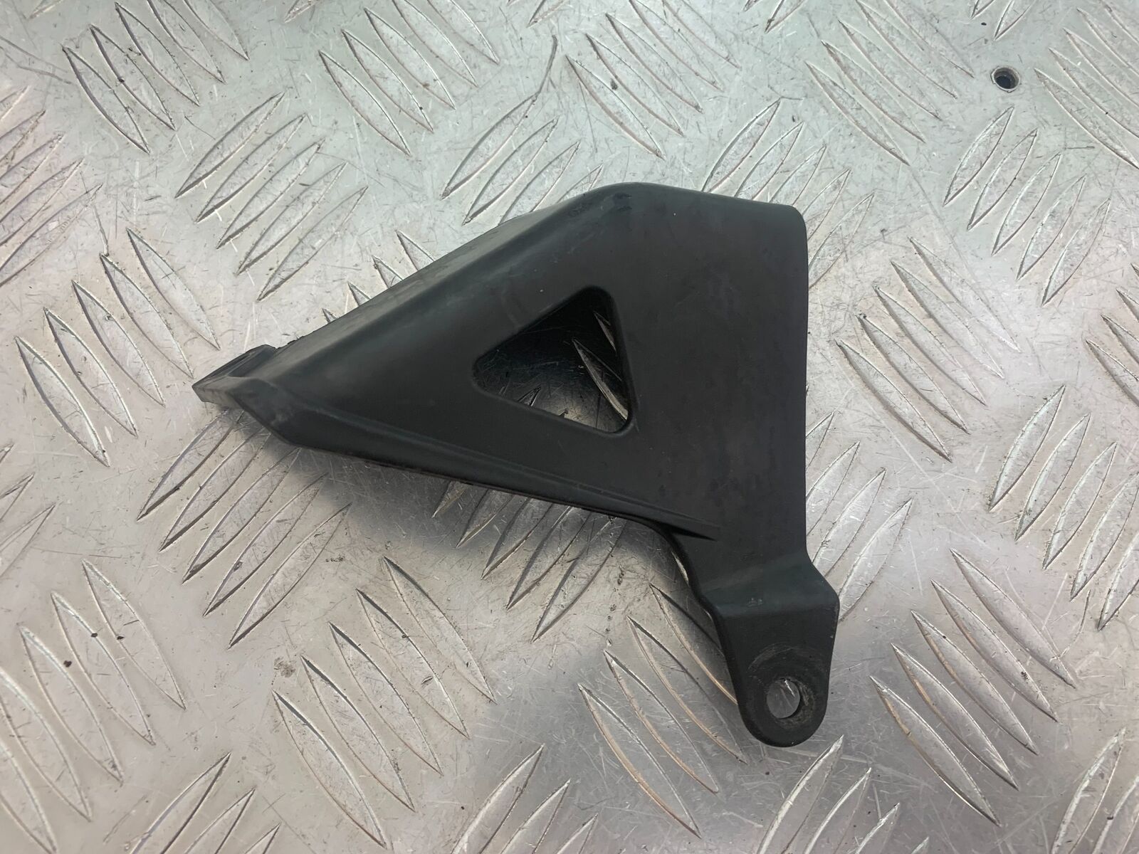HONDA CBR 929 RRY FIREBLADE CHAIN GUARD YEAR 2000-01 (CMB1026)