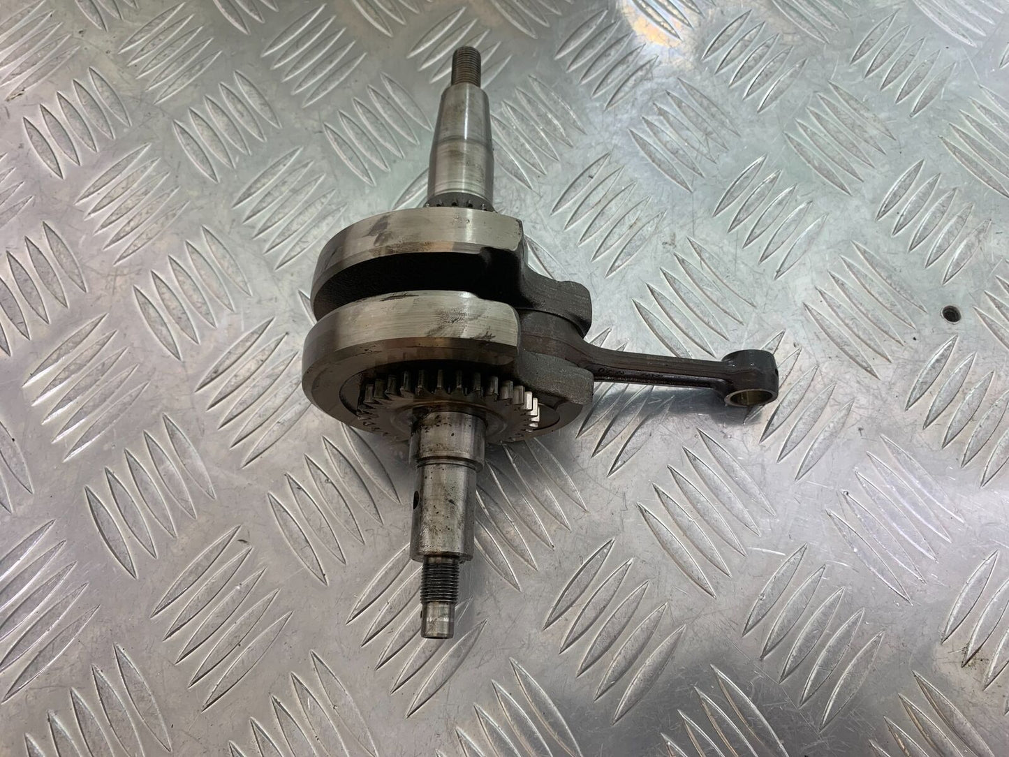 YAMAHA XT125X XT125 X CRANKSHAFT  YEAR 2008 (STOCK 857)