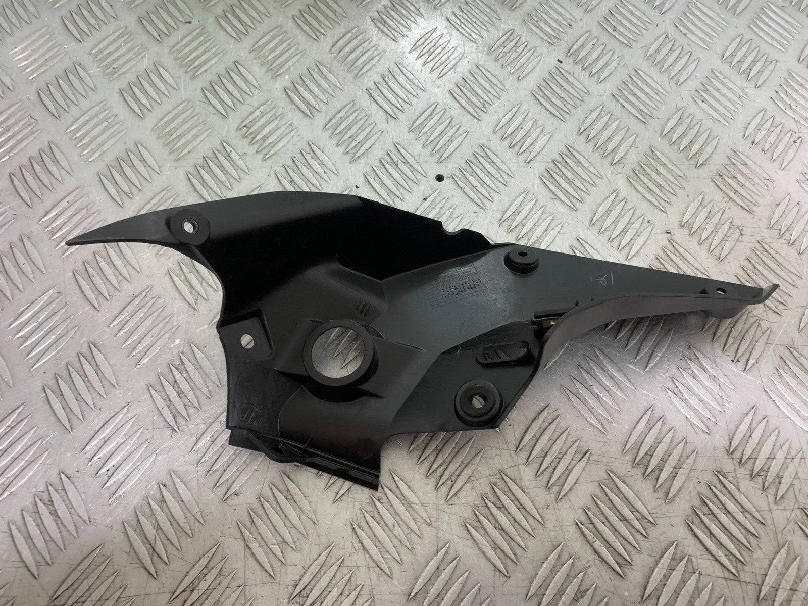 KTM DUKE 390 INFILL PANEL   YEAR 2017- 2023 (CMB1314)