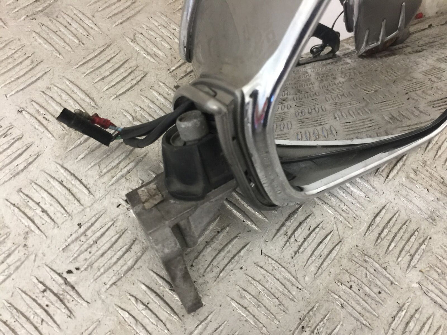 HONDA GL1800 GL 1800 RIGHT MIRROR  YEAR 2004-10 ABS (STOCK 890)