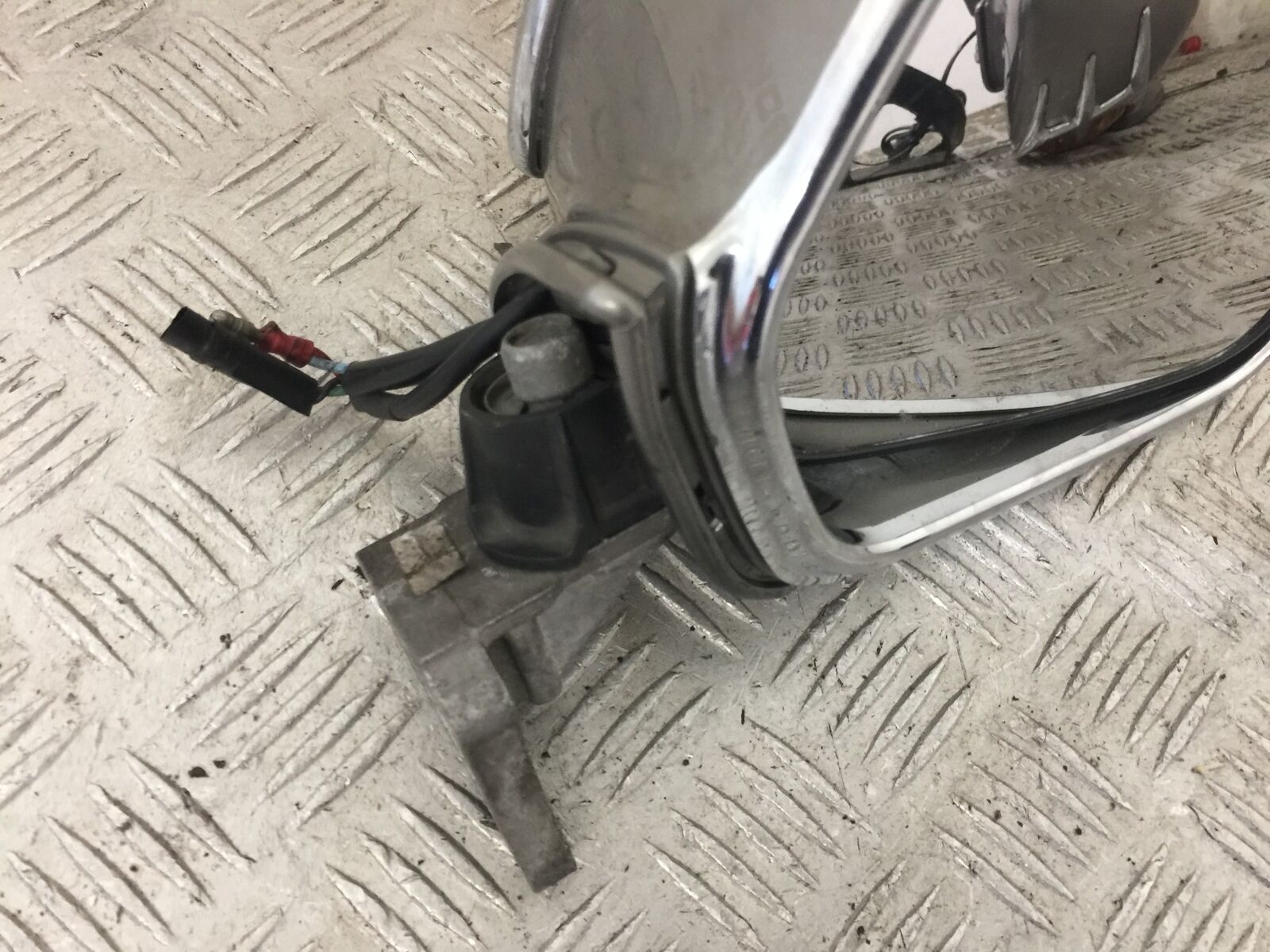HONDA GL1800 GL 1800 RIGHT MIRROR  YEAR 2004-10 ABS (STOCK 890)