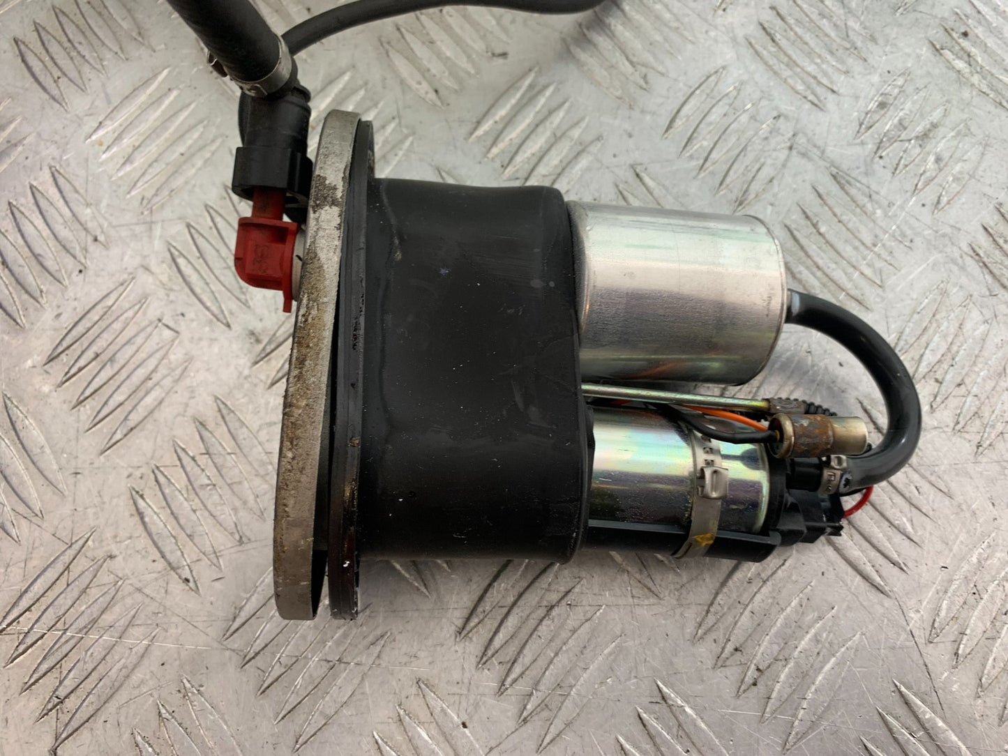 APRILIA TUONO 1000 V4R PETROL PUMP  YEAR 2011-13  (CMB1316)