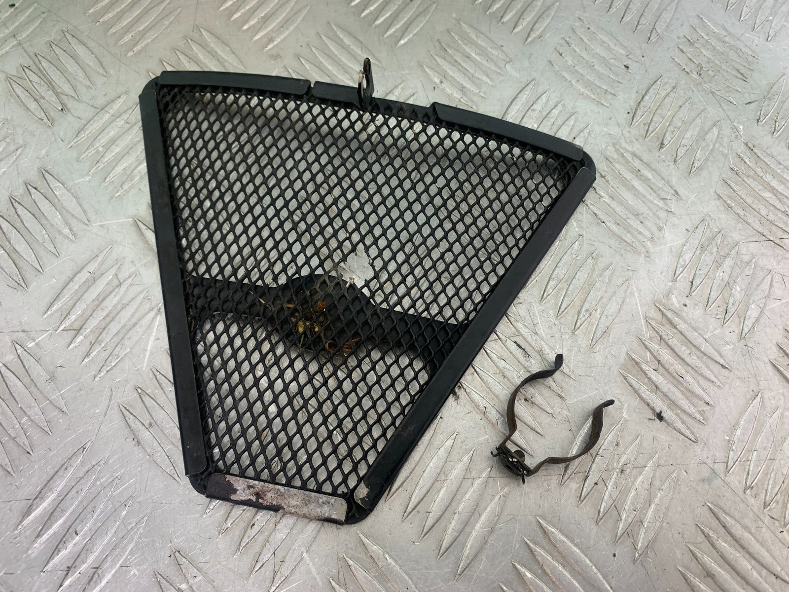 HONDA CBR1000 rr FIREBLADE OIL COOLER GUARD  YEAR 2012-2016 (CMB1198)