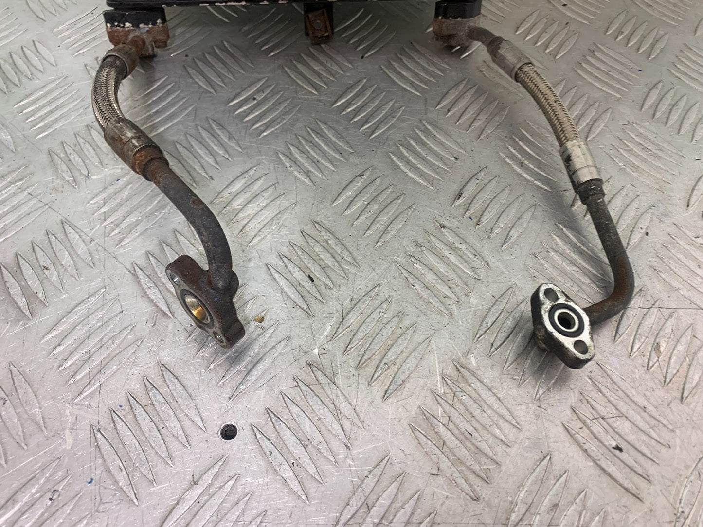 TRIUMPH 1050 SPRINT ST OIL COOLER AND LINES  YEAR 2004-2007 (CMB1197)