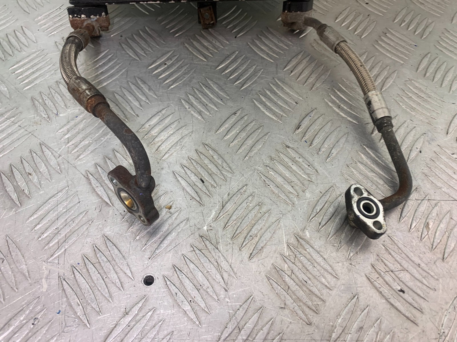 TRIUMPH 1050 SPRINT ST OIL COOLER AND LINES  YEAR 2004-2007 (CMB1197)