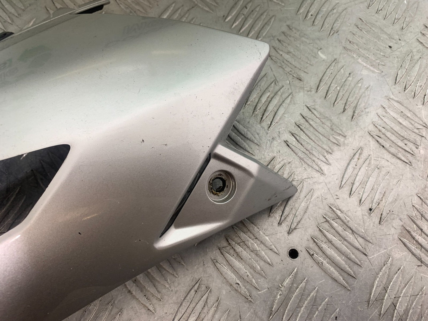 SUZUKI GSR600 GSR 600 LEFT TANK PANEL  2006-2010 (CMB1177)