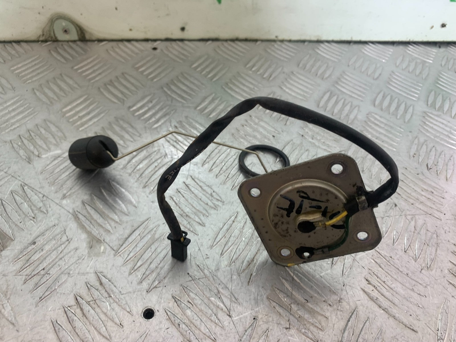 HONDA CBF125 CBF 125 PETROL TANK SENDER    YEAR 2009-14  (CMB1172)