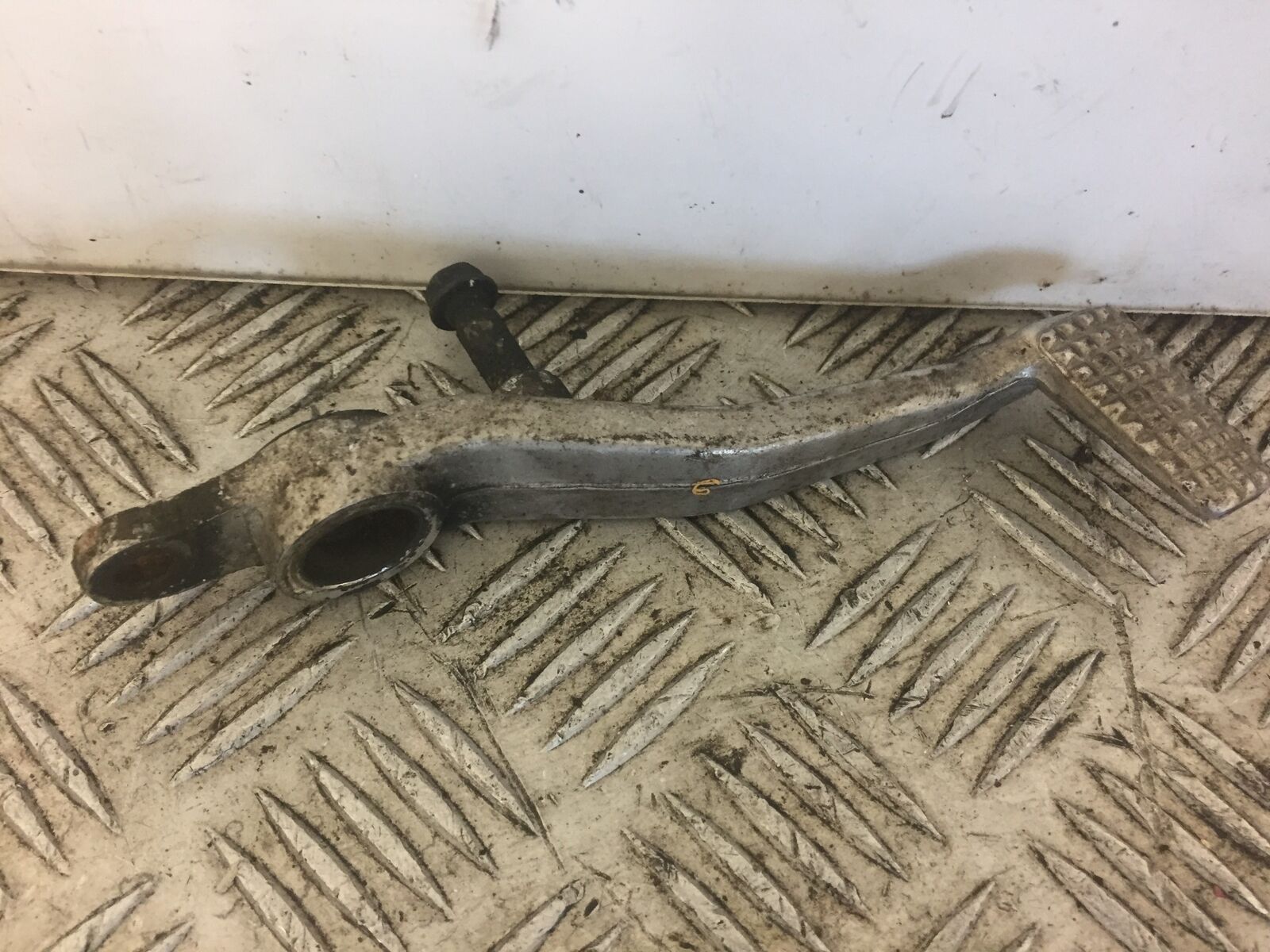 KAWASAKI ZX6R ZX6 J REAR BRAKE PEDAL  YEAR 2000