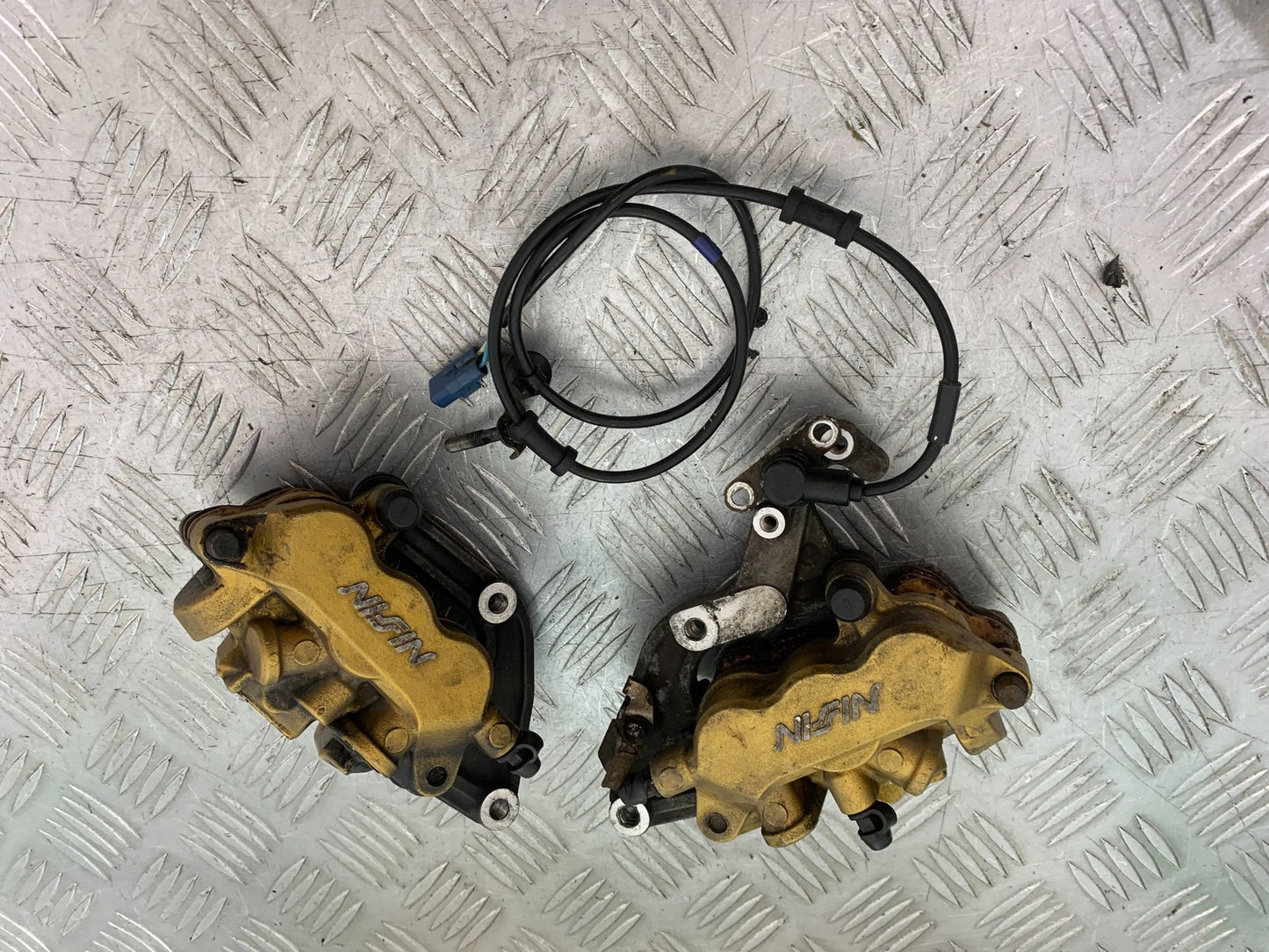 HONDA CBF600 CBF 600 FRONT BRAKE CALIPERS  YEAR 2004-07  (CMB1305)