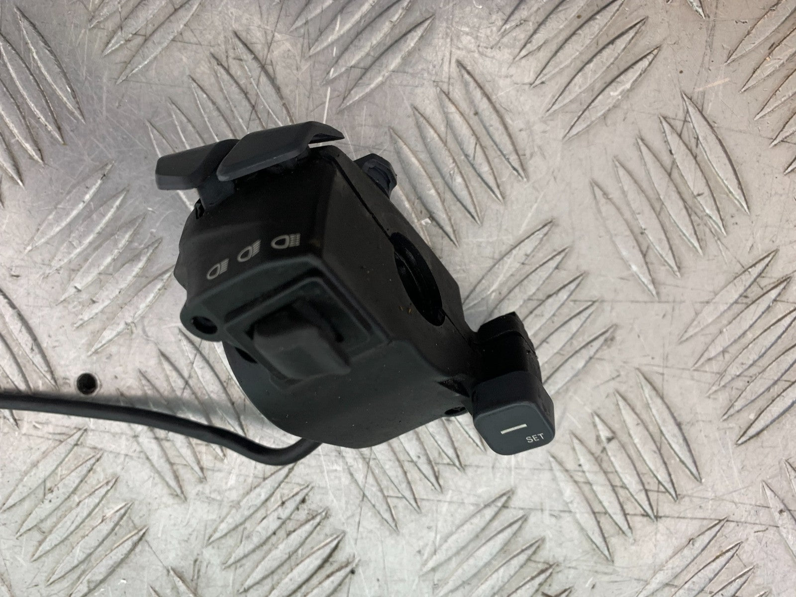 KTM 1290 SUPER DUKE R LEFT SWITCH GEAR  YEAR 2020-2024 (CMB1272)