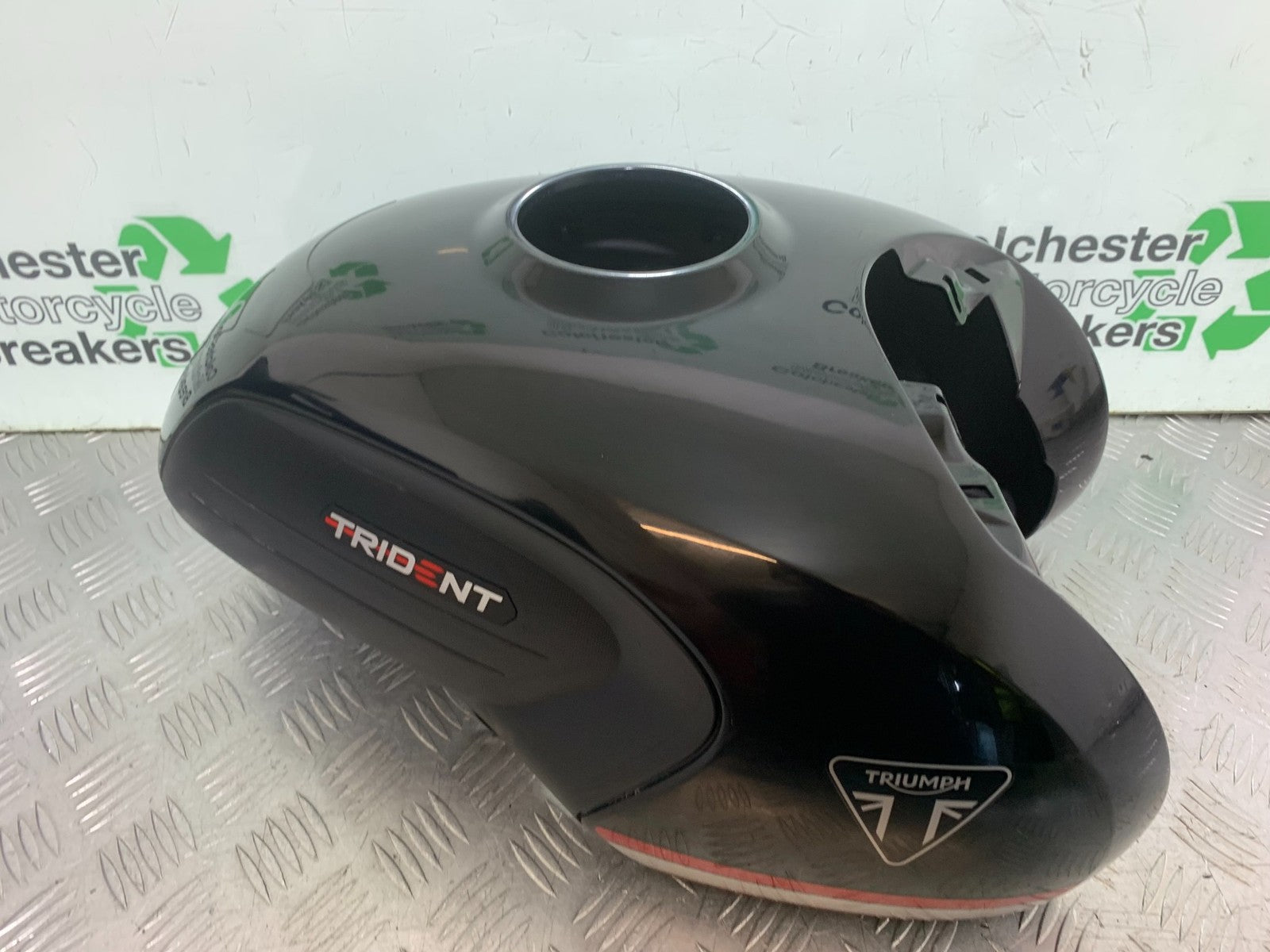 TRIUMPH TRIDENT 660 PETROL TANK COVER YEAR 2021-2024 (CMB1295)