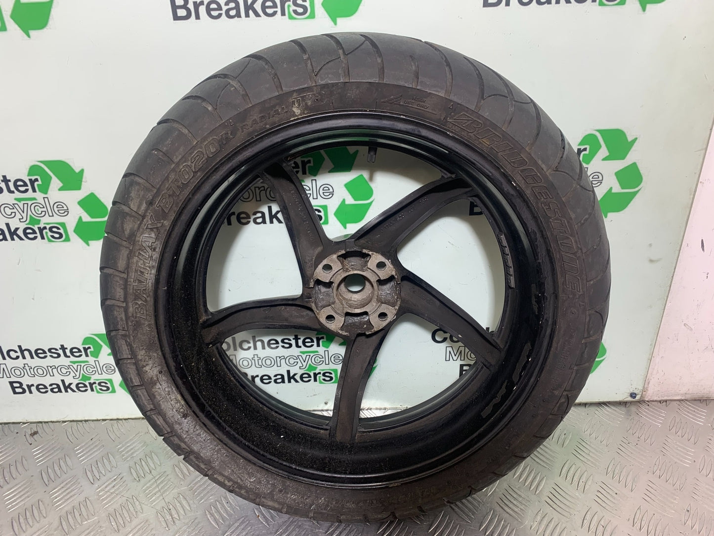 HONDA VFR750 VFR 750 F REAR WHEEL   YEAR 1994-1997 (CMB1156)