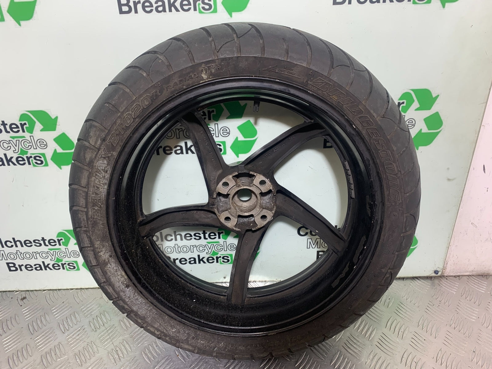 HONDA VFR750 VFR 750 F REAR WHEEL   YEAR 1994-1997 (CMB1156)
