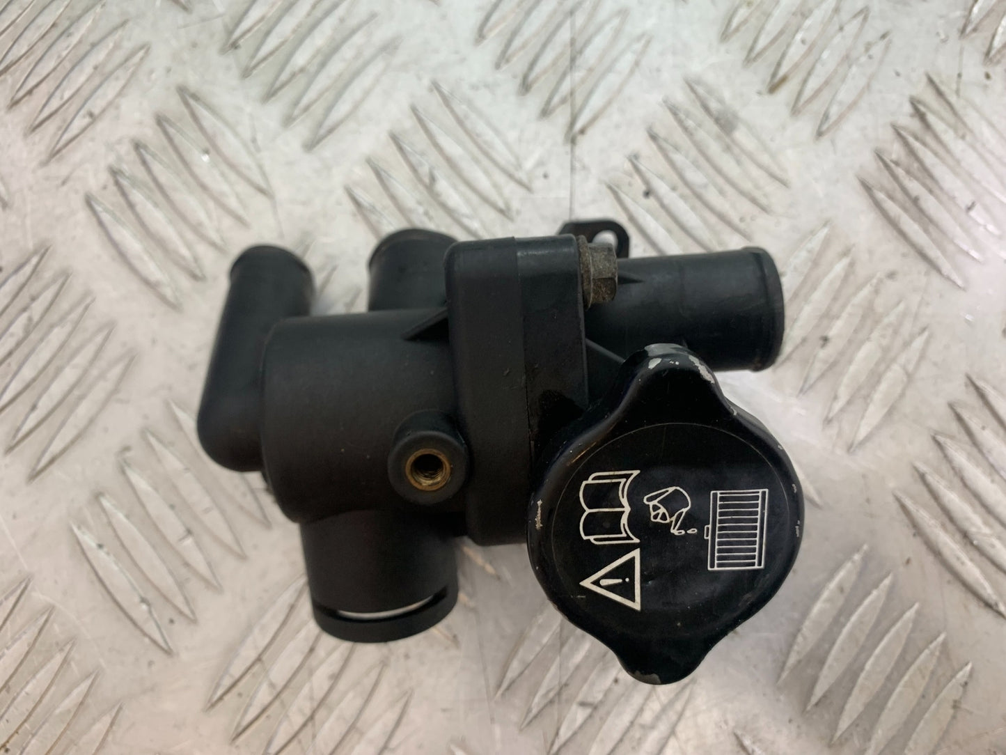 TRIUMPH T509 SPEED TRIPLE THERMOSTAT  YEAR 1997-1998 (CMB1144)